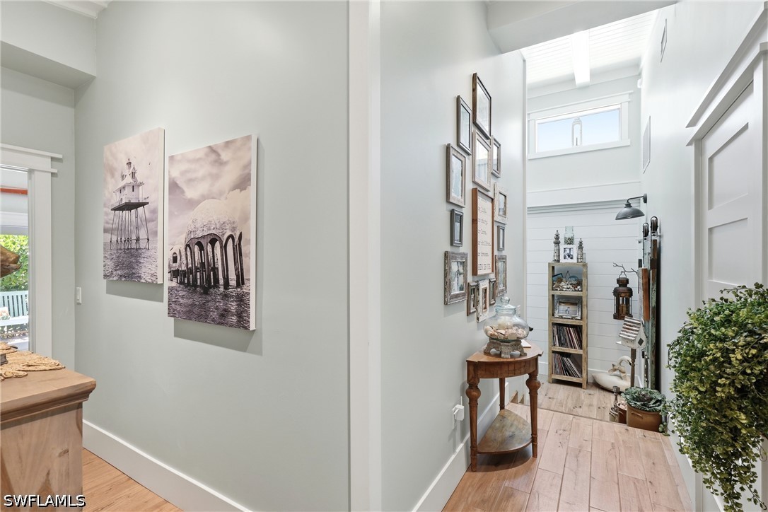 840 Myrtle, Naples, FL 34103