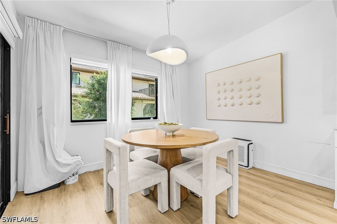 DiningArea
