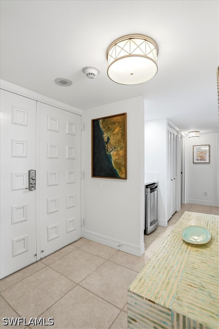 2400 Gulf Shore Unit 604, Naples, FL 34103
