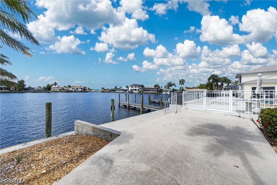 Dock