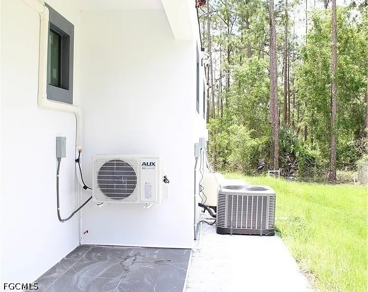 2504 2nd, Lehigh Acres, FL 33936