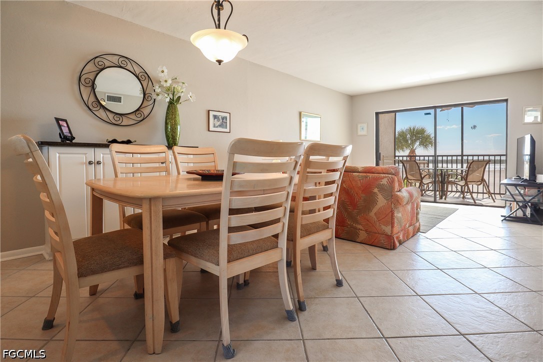 DiningArea