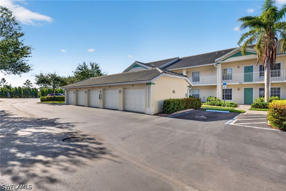 4910 Cougar Unit 103, Naples, FL 34109