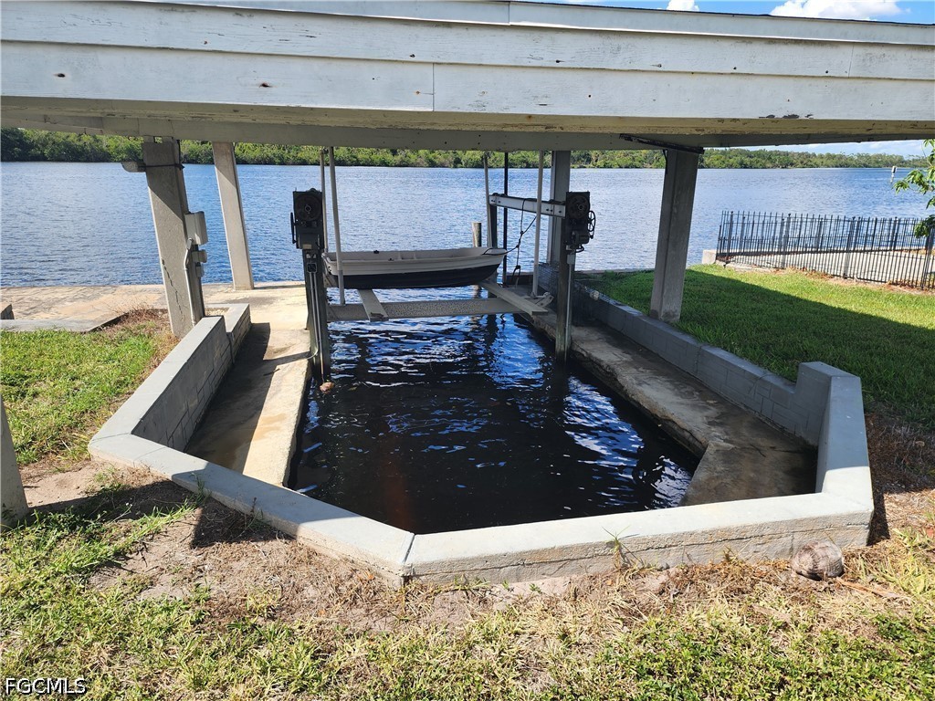 Dock