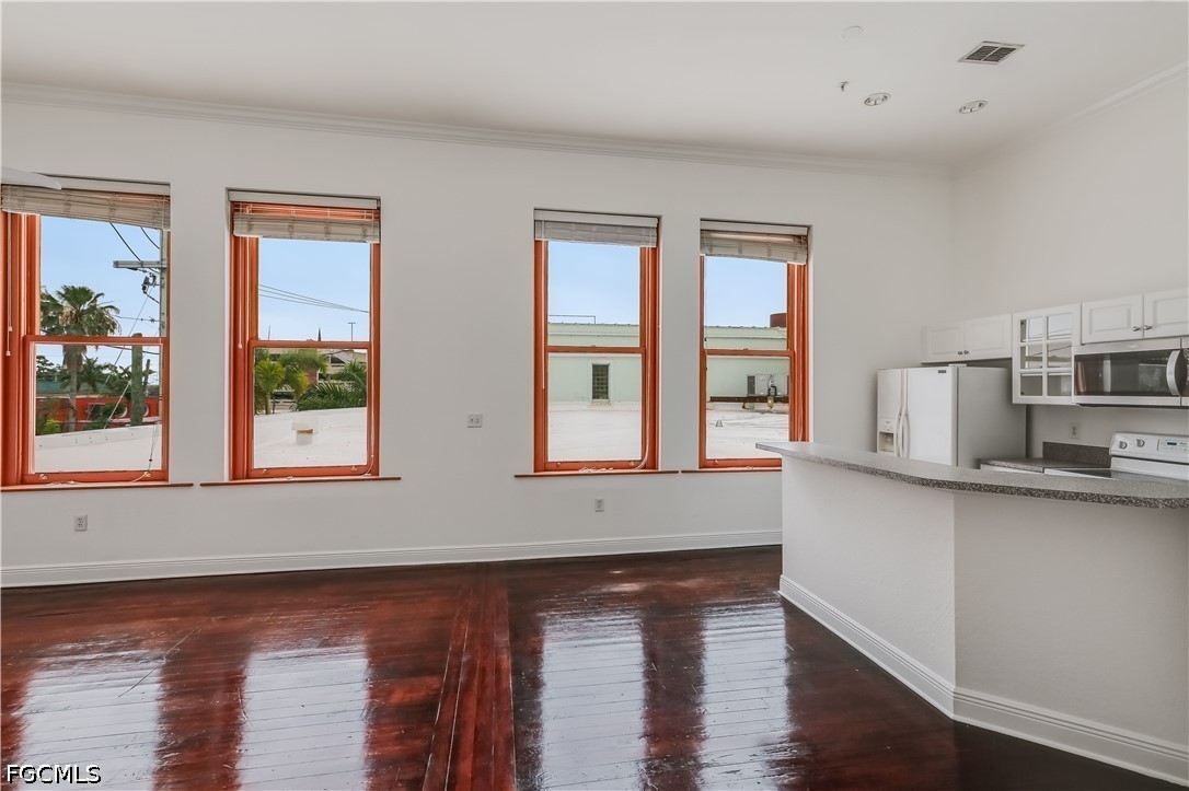 2260 1st Unit 204, Fort Myers, FL 33901