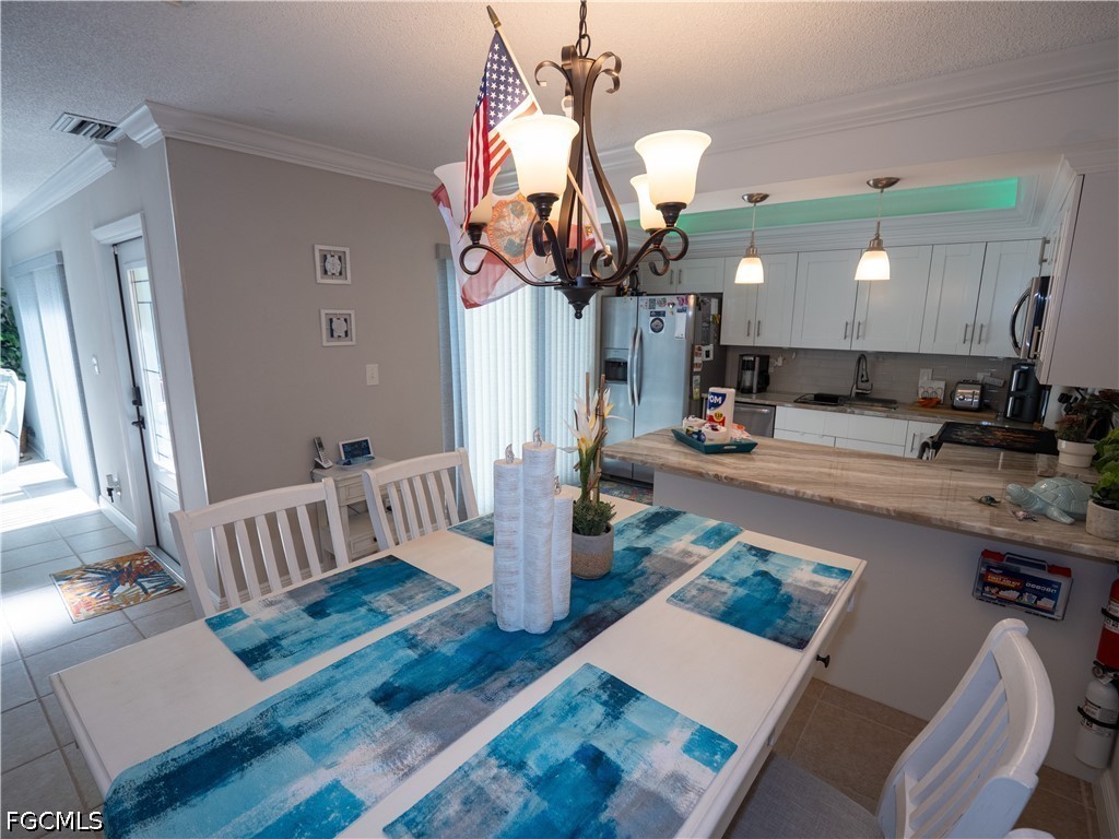 DiningArea