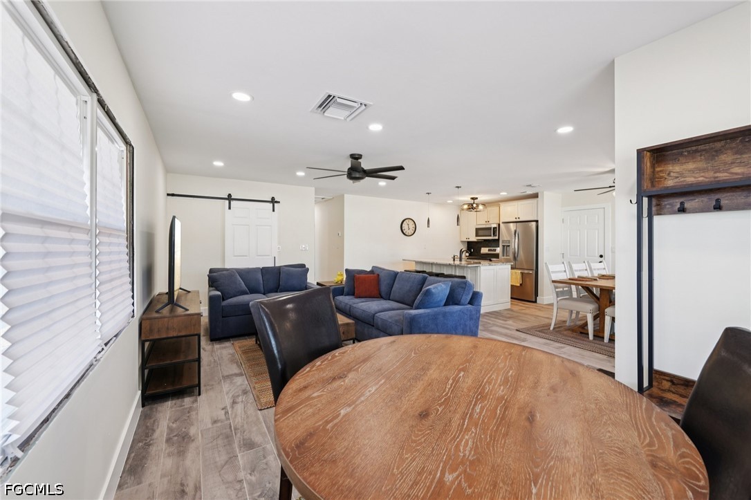 DiningArea