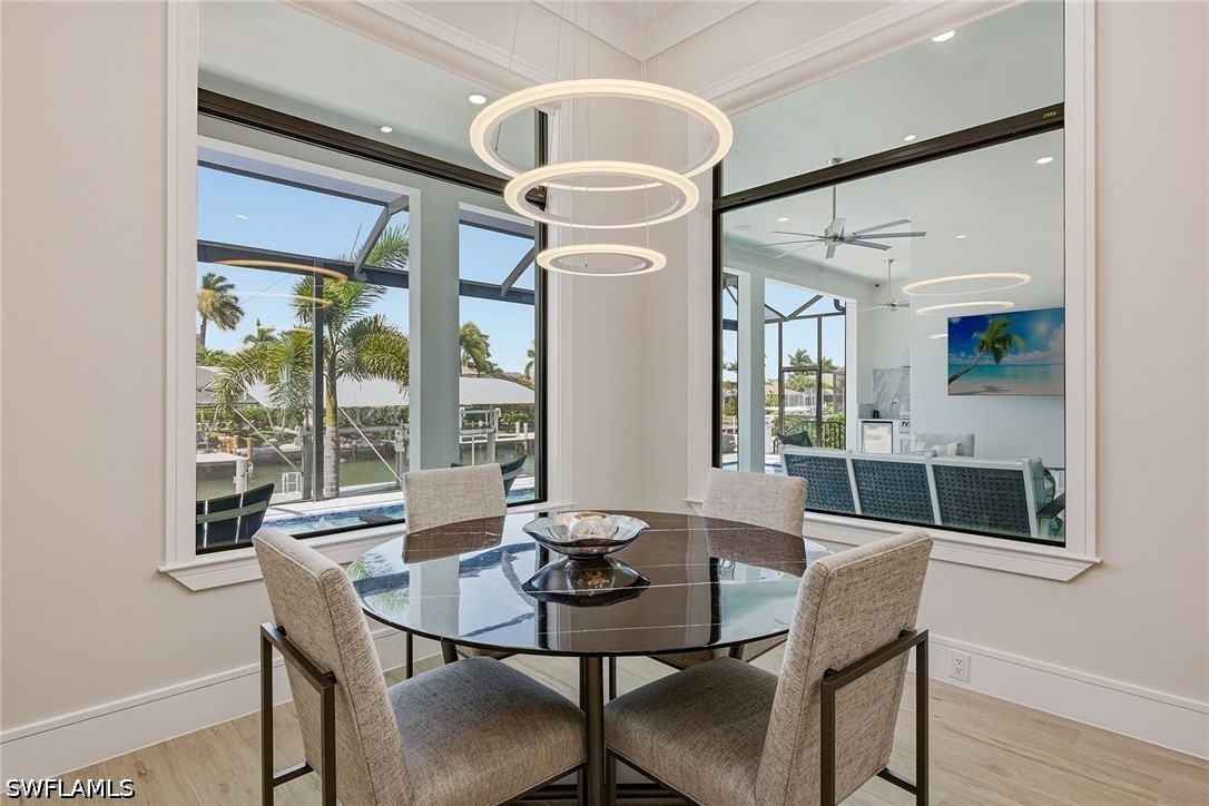 DiningArea