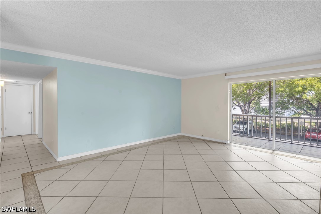 2366 E Mall Unit 212, Fort Myers, FL 33901
