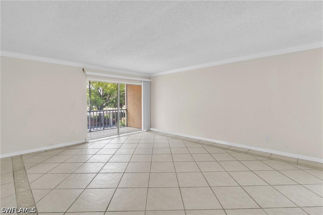 2366 E Mall Unit 212, Fort Myers, FL 33901