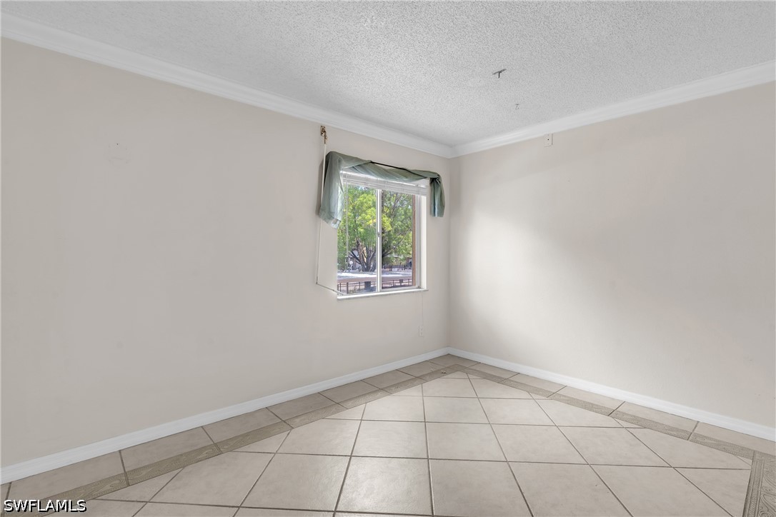 2366 E Mall Unit 212, Fort Myers, FL 33901
