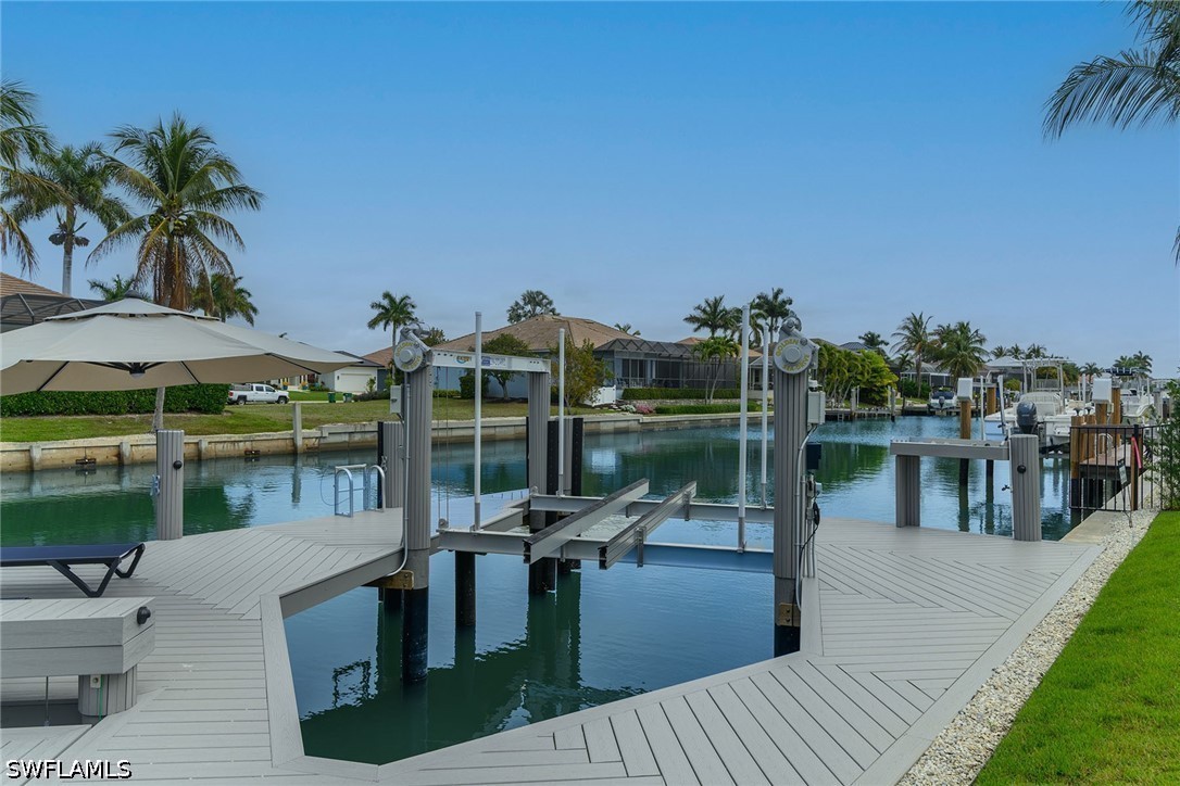 Dock