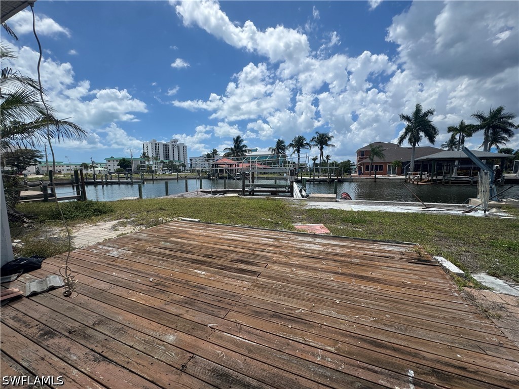 Dock