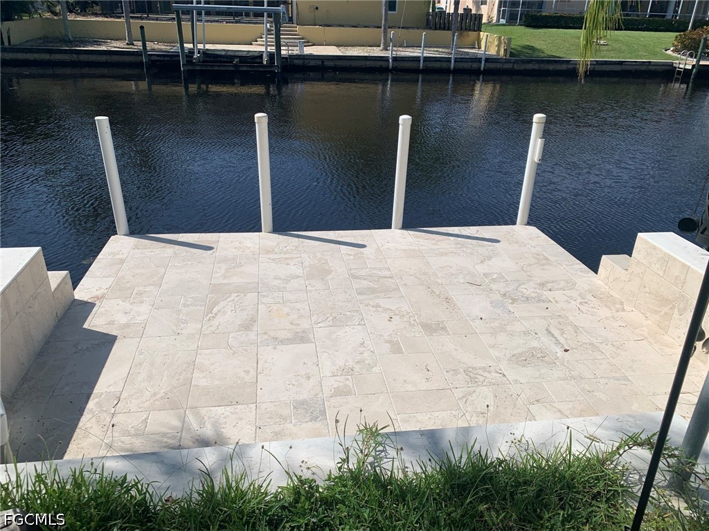 Dock