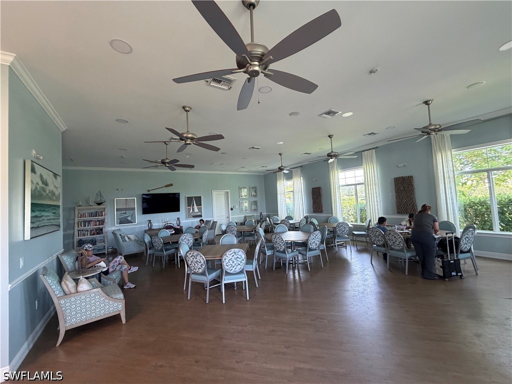 DiningArea