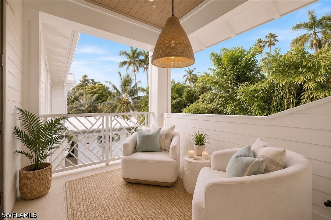 160 Broad, Naples, FL 34102