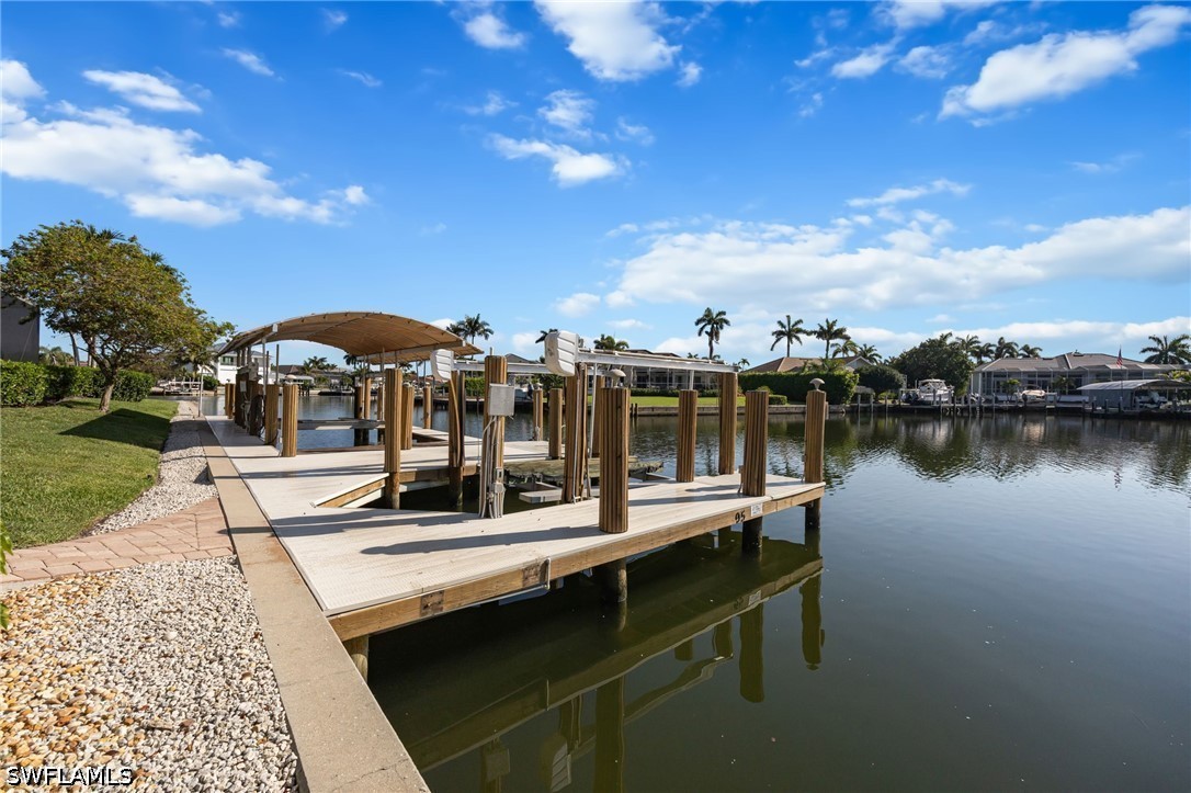 Dock