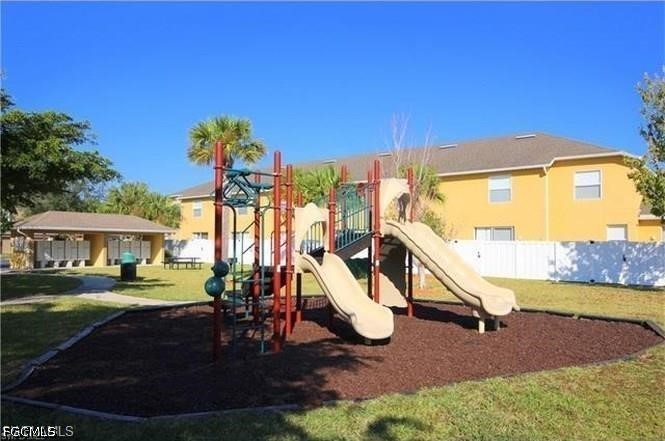 3614 Pine Oak Unit 103, Fort Myers, FL 33916
