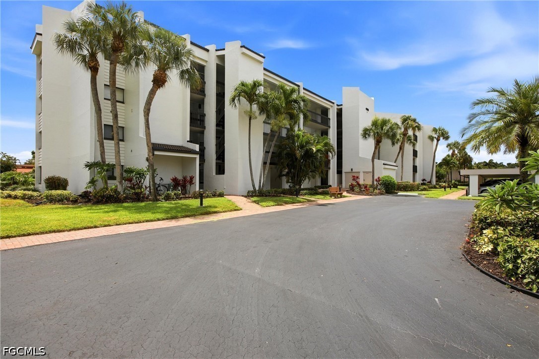 4586 Trawler Unit 303, Fort Myers, FL 33919
