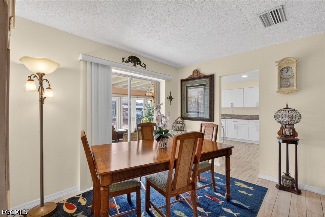 DiningArea