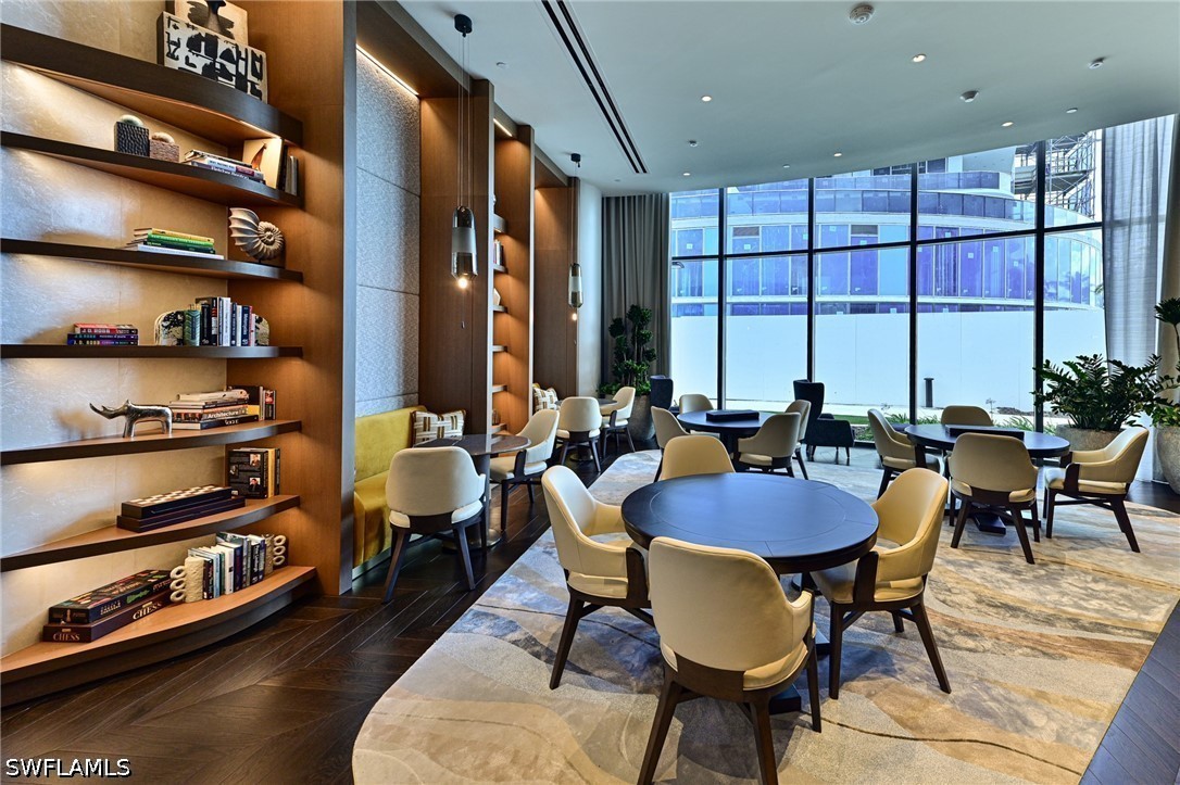 DiningArea
