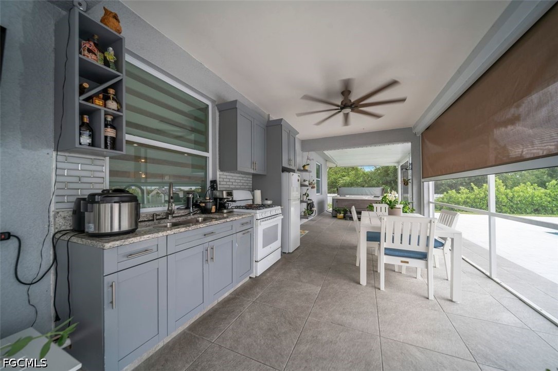 60 Floyd, Lehigh Acres, FL 33976