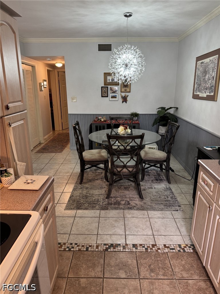 DiningArea