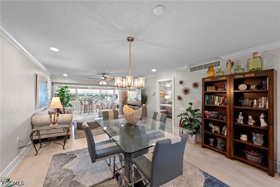 DiningArea
