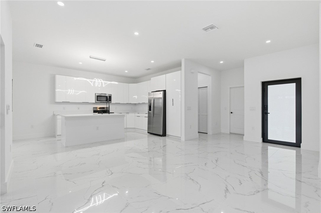161 Blackstone, Fort Myers, FL 33913