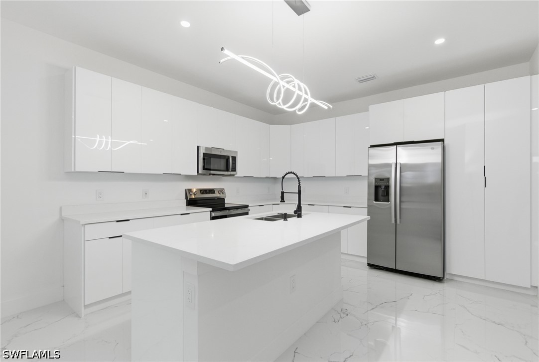 161 Blackstone, Fort Myers, FL 33913