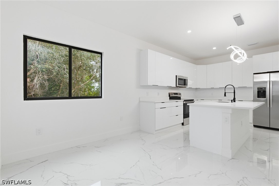 161 Blackstone, Fort Myers, FL 33913