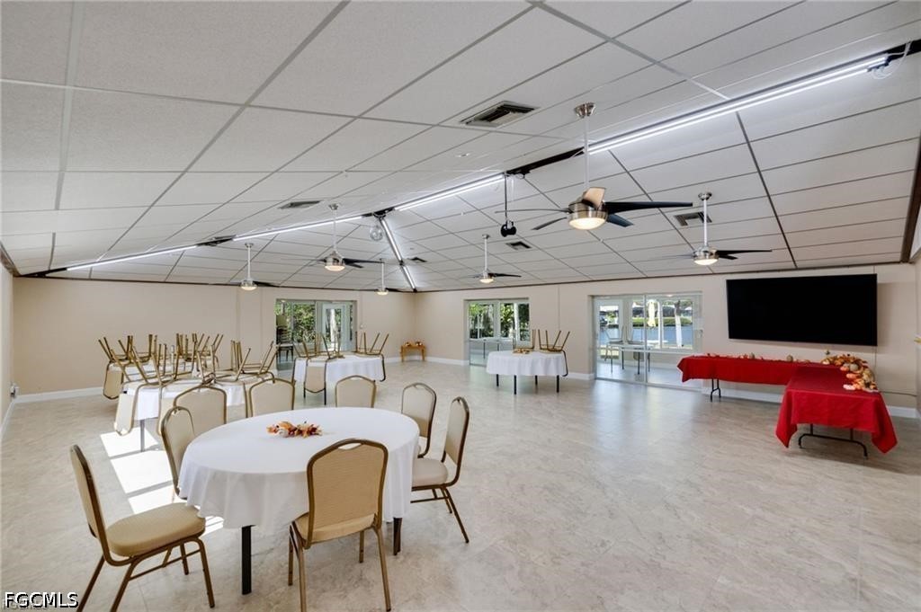 DiningArea