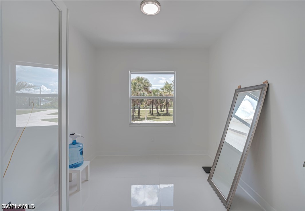 2662 36th, Naples, FL 34117
