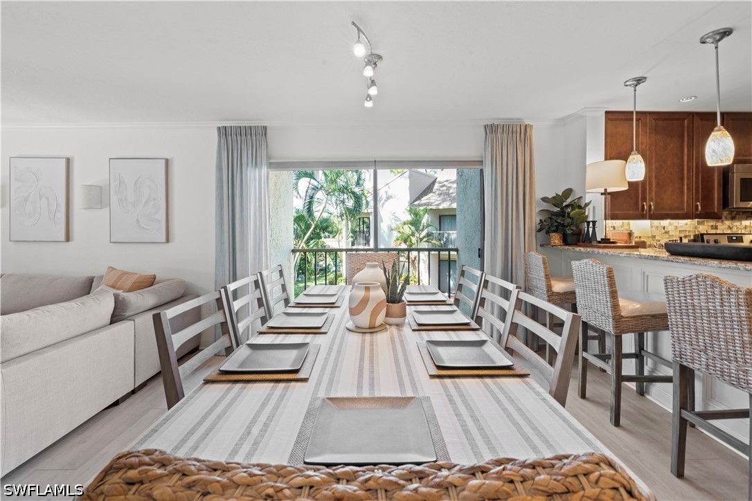 DiningArea
