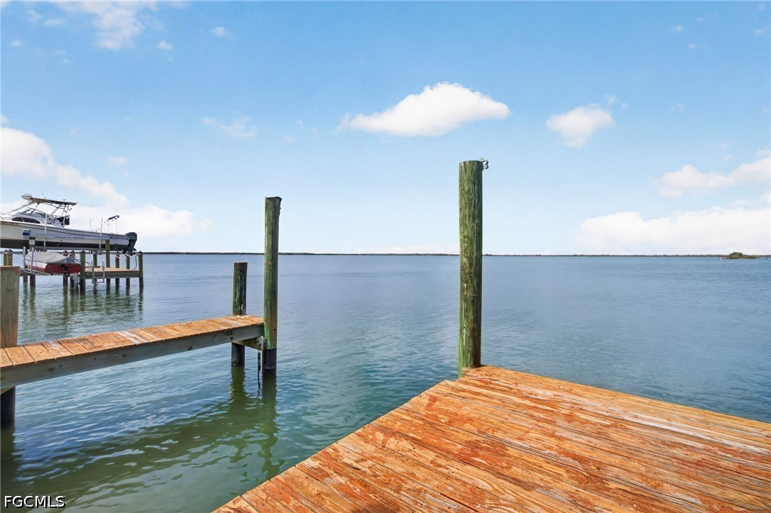 Dock