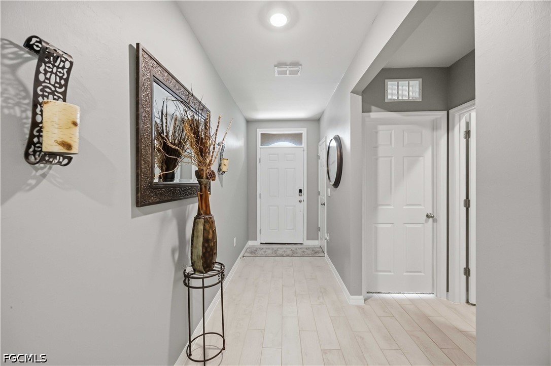 20352 Camino Torcido, North Fort Myers, FL 33917