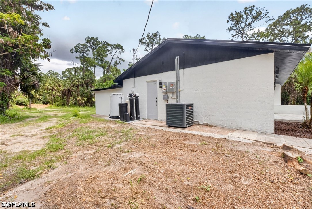 280 1st, Naples, FL 34120