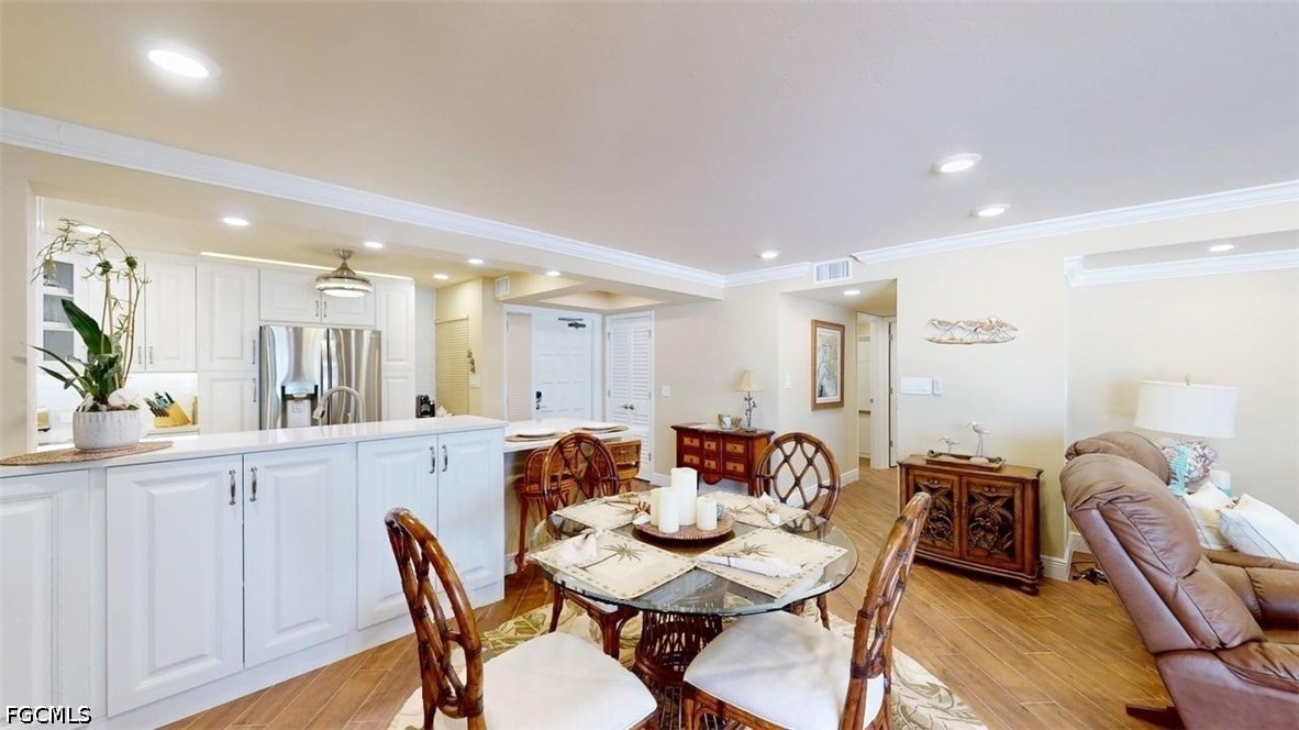 DiningArea