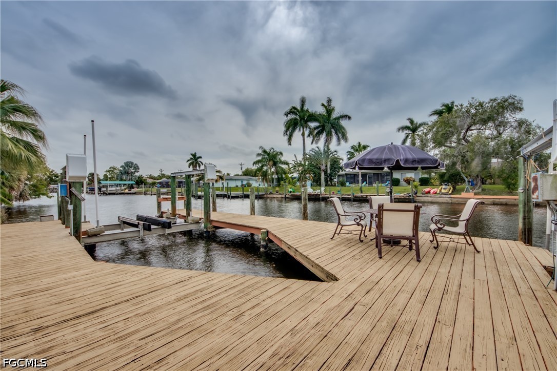 Dock