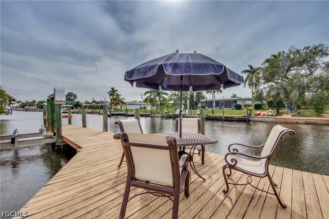 Dock