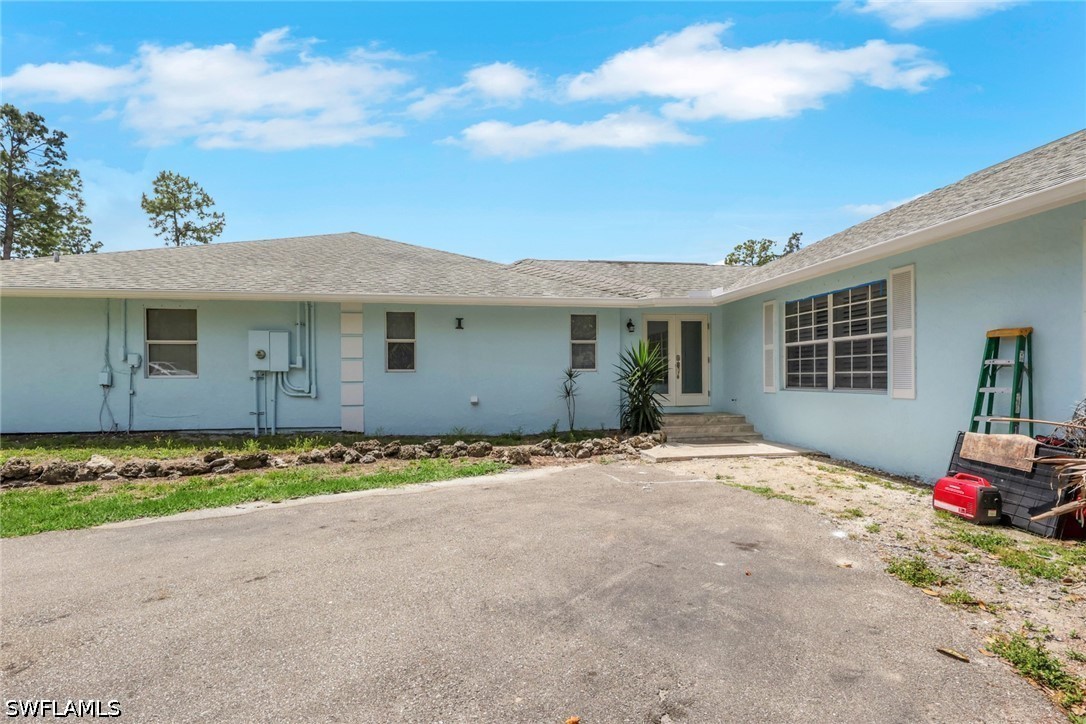 521 31st, Naples, FL 34117