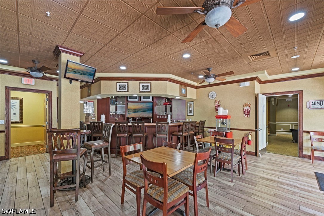 DiningArea