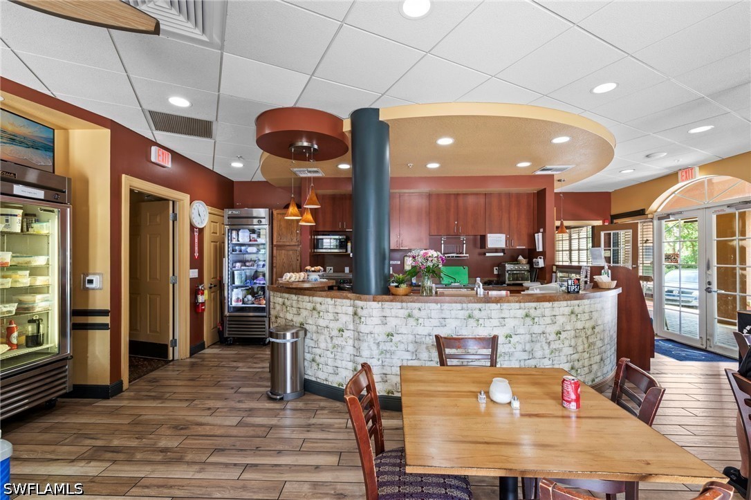 DiningArea