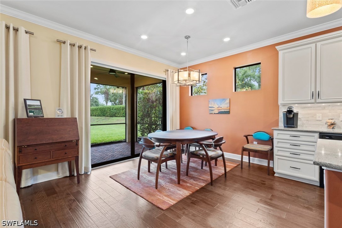 DiningArea