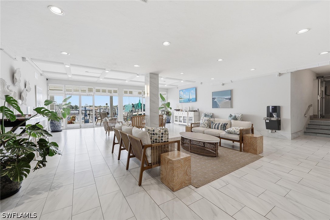 900 Broad Unit 125, Naples, FL 34102
