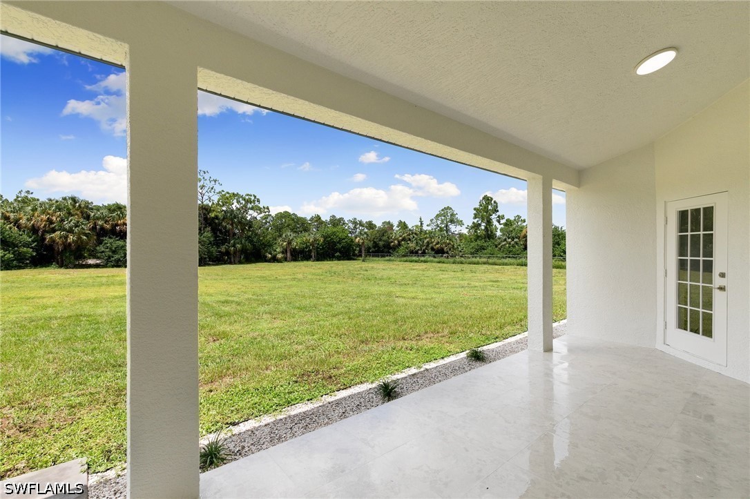 221 10th, Naples, FL 34117
