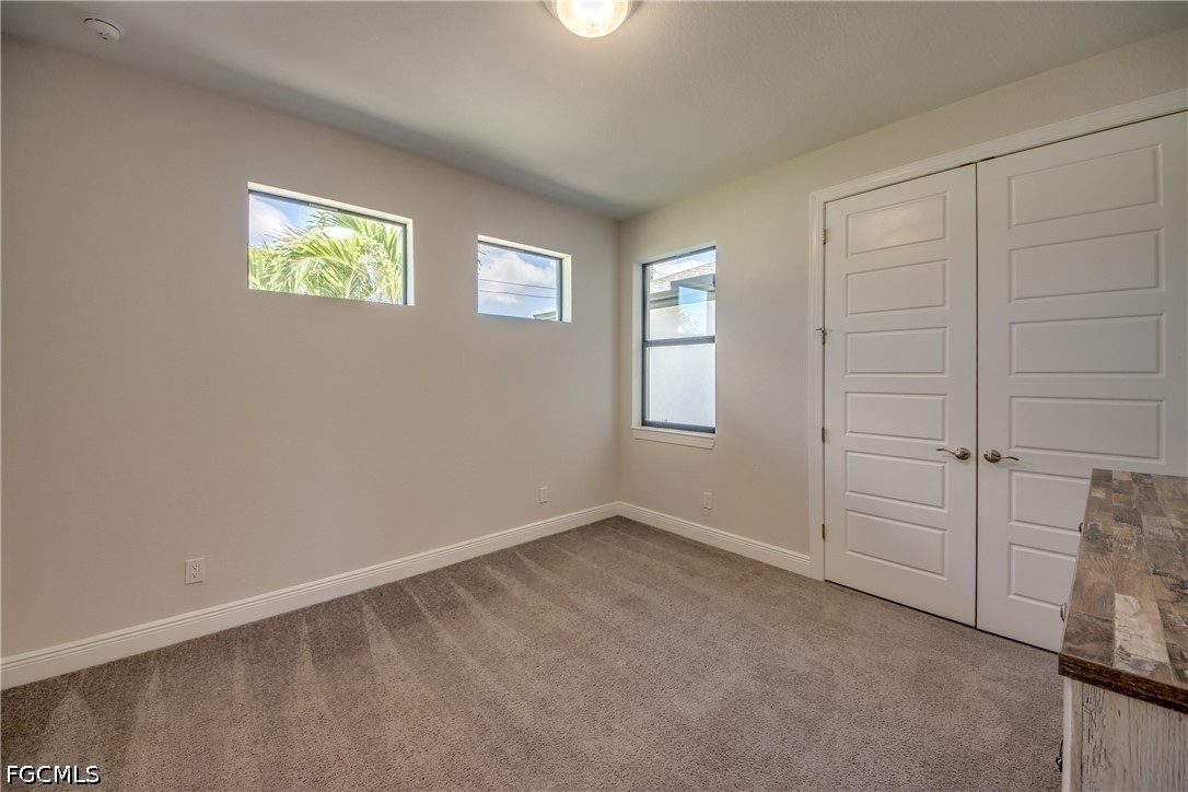 203 14th, Cape Coral, FL 33991