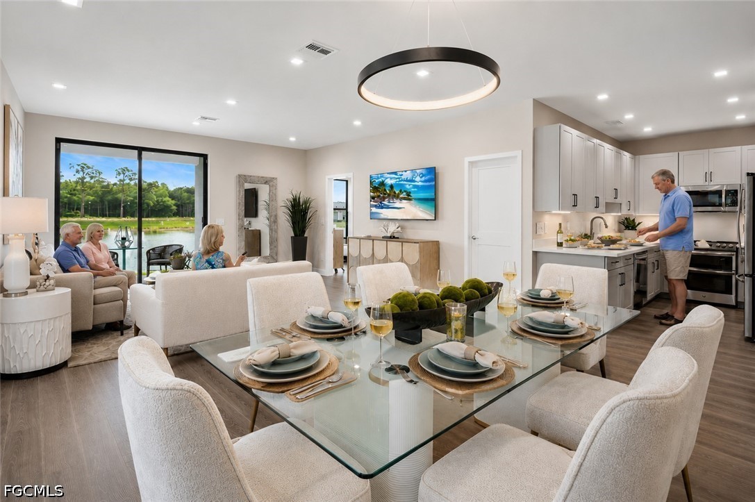 DiningArea