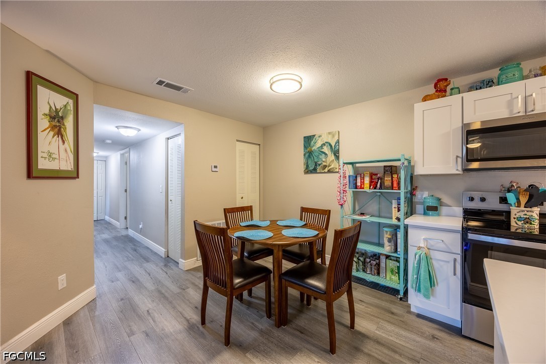 DiningArea