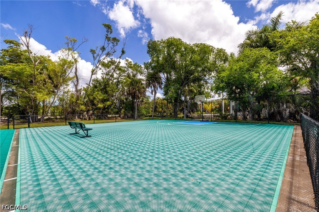 9836 Los Altos, Fort Myers, FL 33919